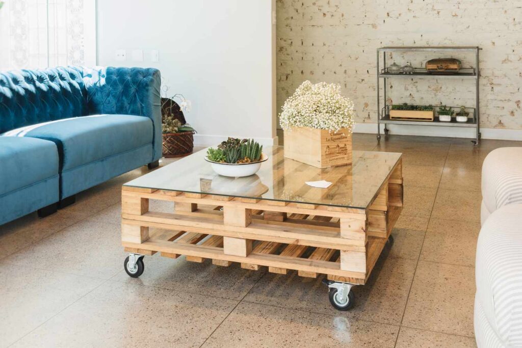 pallet DIY home decor projects budget-friendly example